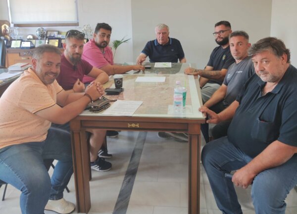 Στον Νασιακόπουλο αγρότες για το θέμα της απαγόρευσης διακίνησης ζωοτροφών λόγω της ευλογιάς των προβάτων