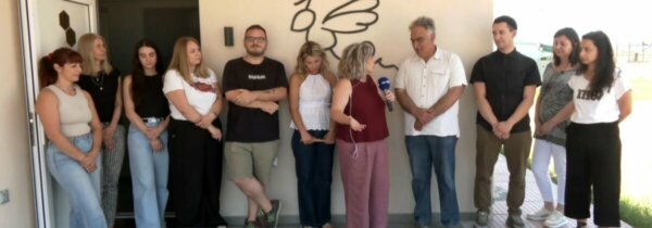 Λάρισα: Το Εργαστήριο Εφαρμοσμένης Μελισσοκομίας του Πανεπιστημίου Θεσσαλίας παράγει μέλι με τη βοήθεια του Συλλόγου Αυτισμού