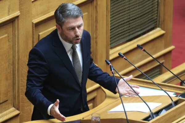 Ν. Ανδρουλάκης: Τρύπα στο νερό η τροπολογία της κυβέρνησης για τους μετανάστες