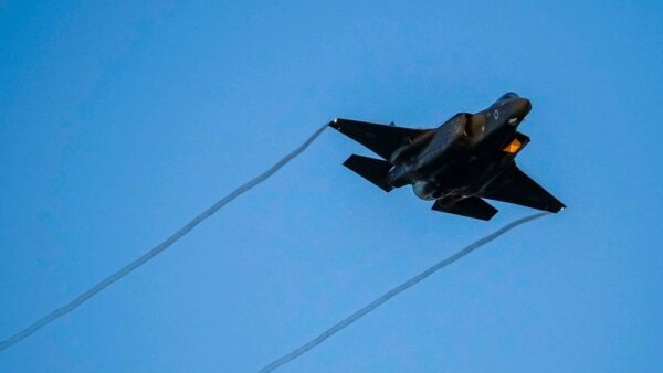 Κύμα αεροπορικών βομβαρδισμών στο Λίβανο από το Ισραήλ – Απειλές από Κατζ