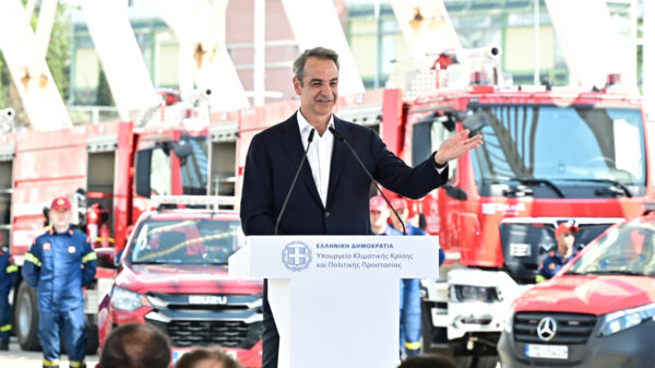 Κ. Μητσοτάκης: Απαιτητική και η φετινή χρονιά, η πολιτεία απαντά ενισχύοντας την Πυροσβεστική – Παραδόθηκαν 164 νέα οχήματα