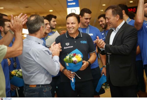Η άφιξη της «χάλκινης» Εθνικής ανδρών