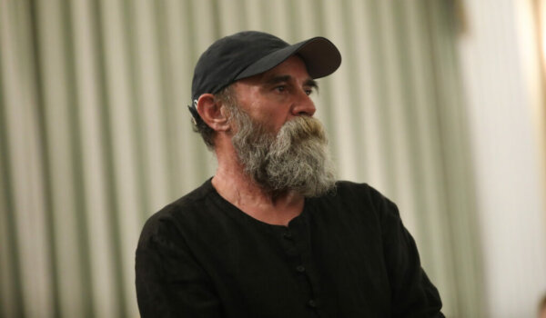 Στο εδώλιο ο Κωνσταντίνος Πολυχρονόπουλος και δύο συγγενείς του για την υπόθεση του «Άλλου Ανθρώπου».