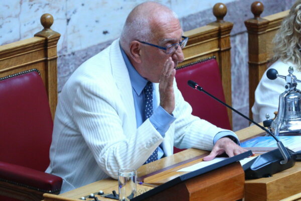 Κακλαμάνης: Παρέλκει η έκτακτη σύγκληση της Διάσκεψης των Προέδρων