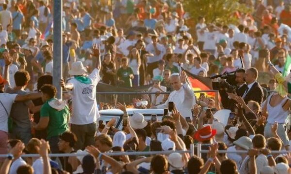«Καθολικό Γούντστοκ» στη Ρώμη: Ένα εκατομμύριο νέοι στο Ιωβηλαίο της Νεότητας