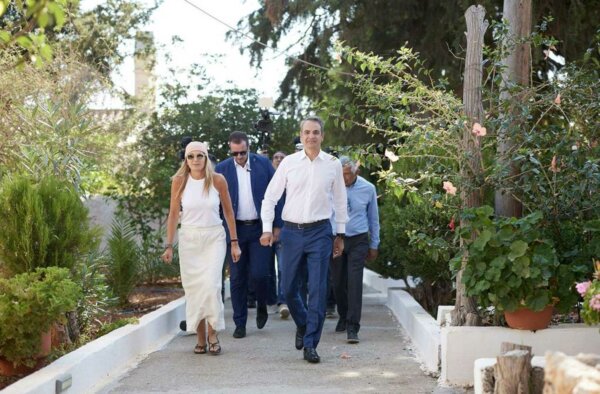 Μητσοτάκης: Παίρνουμε δύναμη από την Παναγία μας για να αντιμετωπίσουμε τις δυσκολίες