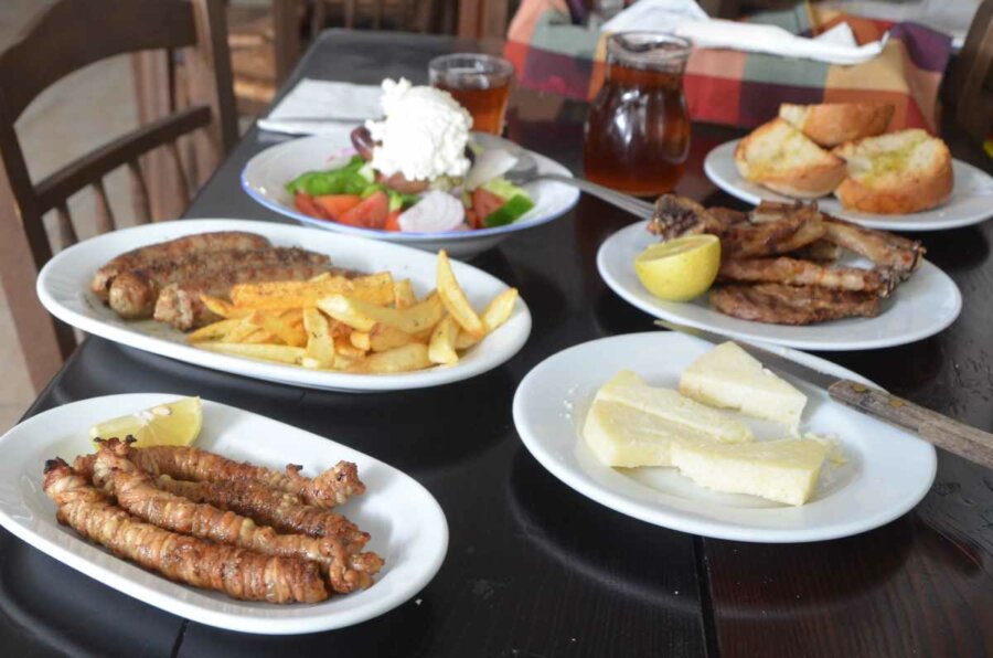 Τι να μην παραγγείλετε έξω για να μην αρρωστήσετε – Το βίντεο που ανατρέπει όσα ξέρατε