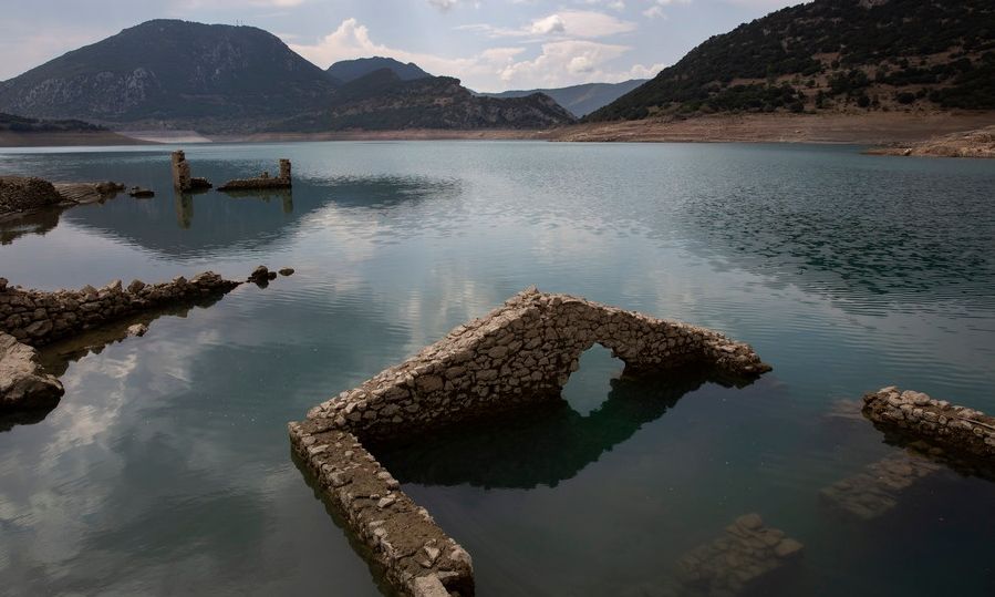 Η ΕΥΔΑΠ επιστρατεύει γεωτρήσεις στον Μόρνο – Το σχέδιο για να μη μείνει χωρίς νερό η Αττική