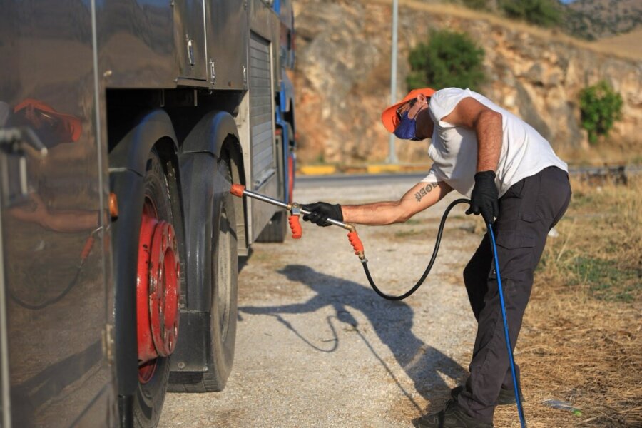 Επείγοντα μέτρα στήριξης της κτηνοτροφίας ζητά ο Κουρέτας – Οι 17 σταθμοί απολύμανσης