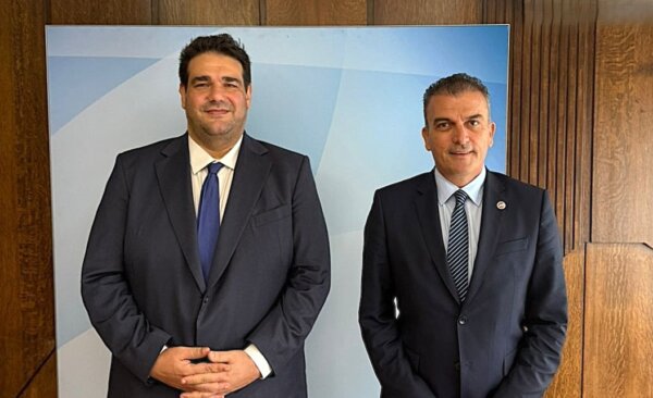 Έργα και ενίσχυση συνεργασίας επί τάπητος στη συνάντηση Μαμάκου – Λιβάνιου