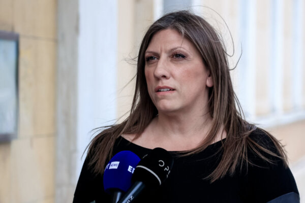Κωνσταντοπούλου για Τσίπρα: “Πρωτοτυπία να παραιτείται από βουλευτής για να ενεργοποιηθεί πολιτικά”