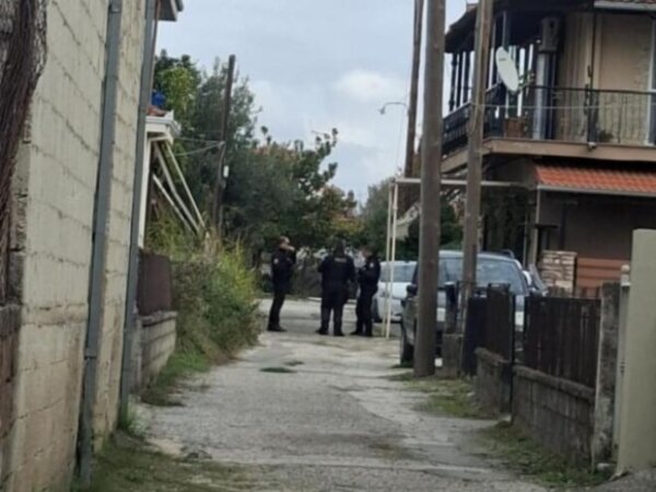 Τρίκαλα: Προθεσμία για την Παρασκευή πήρε ο 18χρονος που έπνιξε τη μητέρα του
