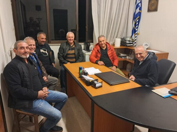 Σε Μάνδρα και Κουτσόχερο αντιπροσωπεία της “Συμπαράταξης”