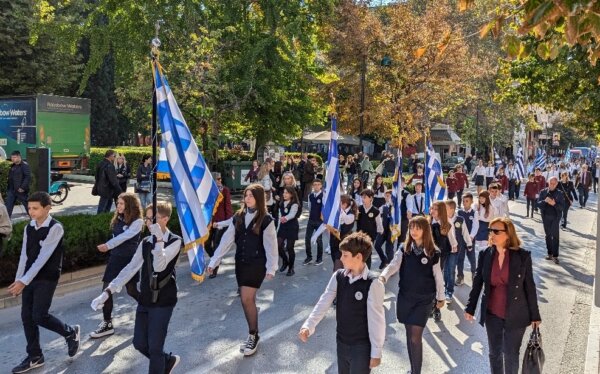 Η Λάρισα γιορτάζει την απελευθέρωσή της από την γερμανική κατοχή