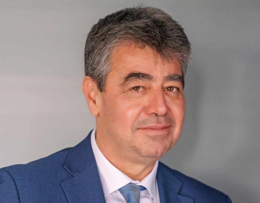 Κατά του εμβολιασμού τάσσεται ο πρόεδρος της Επιτροπής Χαράλαμπος Μπιλλίνης
