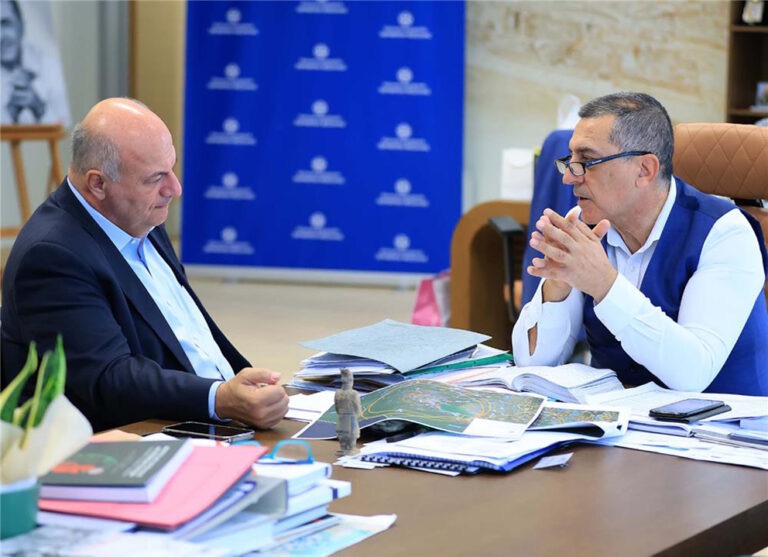 Τσιάρας για Κουρέτα: “Μέχρι πρότινος έλεγε ότι η λύση για την ευλογιά είναι το τεστ σάλιου”