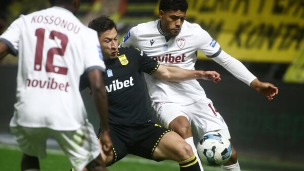 SUPER LEAGUE Άρης – ΑΕΛ Novibet 2-1: Φινάλε θρίλερ στο Βικελίδης με θριαμβευτές τους κίτρινους και λυτρωτή τον Ντούντου στο 99′