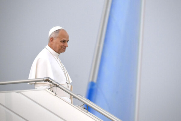 Έφτασε στη Βηρυτό ο Πάπας Λέων ΙΔ’, θα παραμείνει έως την Τρίτη – Έντονα πνευματικό το πρόγραμμά του