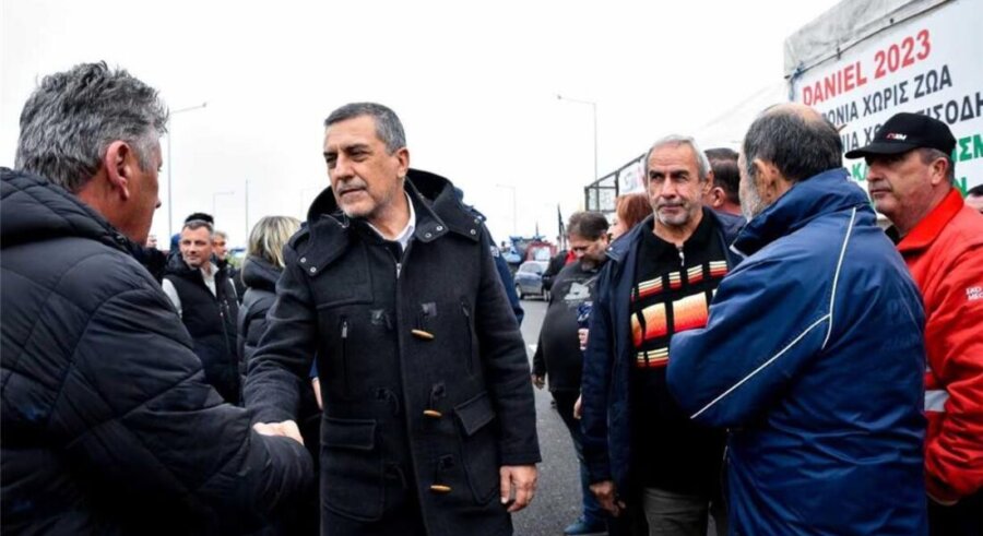 Στον κόμβο του Ε65 ο Περιφερειάρχης Θεσσαλίας Δημήτρης Κουρέτας