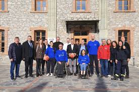 Λάρισα: Κορυφαίοι αθλητές δίνουν το παρόν στον φιλανθρωπικό αγώνα μπάσκετ με αμαξίδιο