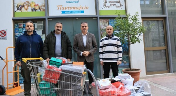 Προσφορά από τη Συντεχνία Αρτοποιών Λάρισας στο Κοινωνικό Παντοπωλείο