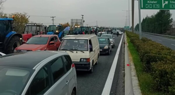 Οι αγρότες έκλεισαν τις σήραγγες στα Τέμπη για τα φορτηγά – Οι κυκλοφοριακές ρυθμίσεις