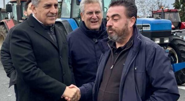 Κουρέτας: “Με τους αγρότες μέχρι τέλους”