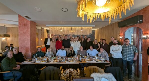 Ο δήμαρχος Λαρισαίων Θανάσης Μαμάκος συνέφαγε με τους εκπροσώπους των τοπικών ΜΜΕ