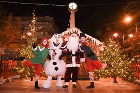 Σε ρυθμούς Christmas Parade η Λάρισα- Η Xριστουγεννιάτικη παρέλαση