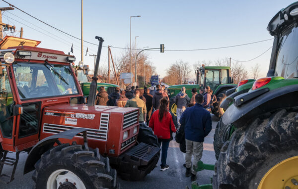 Στις 4 Ιανουαρίου η πανελλαδική σύσκεψη των μπλόκων – Διευκολύνσεις για τη μετακίνηση των εκδρομέων της Πρωτοχρονιάς