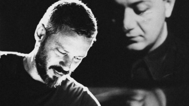 Αλκίνοος Ιωαννίδης: Ερμηνεύει Χατζιδάκι στο Μέγαρο Μουσικής Θεσσαλονίκης με τις “ευλογίες” του γιου του