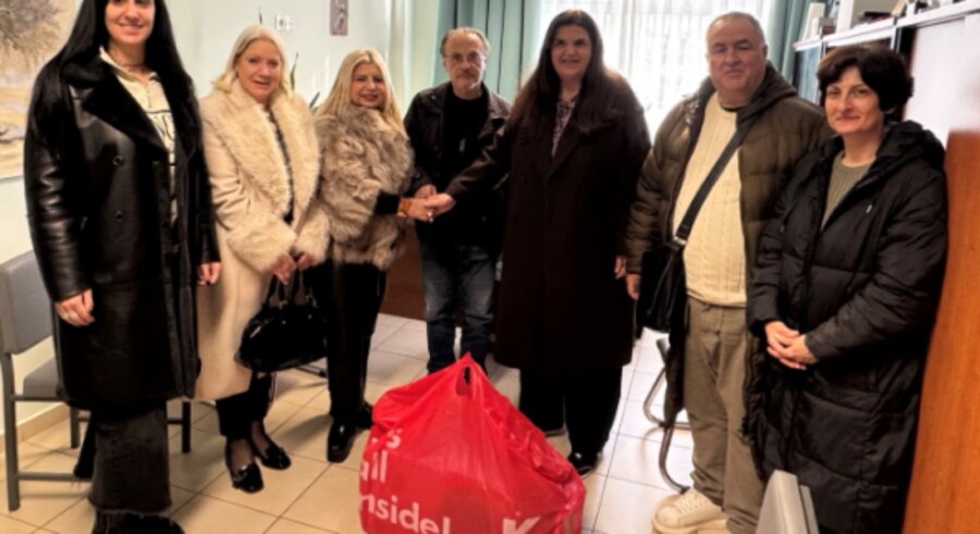 Προσφορά στο Ε.Ε.Ε.Ε.Κ. από τη ΔΗΜ.Τ.Ο. Λάρισας Ν.Δ.