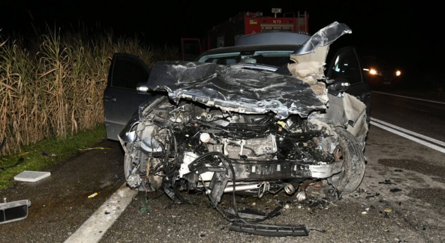 Δυστύχημα στον δρόμο Αγιάς – Λάρισας με έναν νεκρό 32 ετών – Γλύτωσαν με ελαφρά τραύματα άλλα δυο άτομα