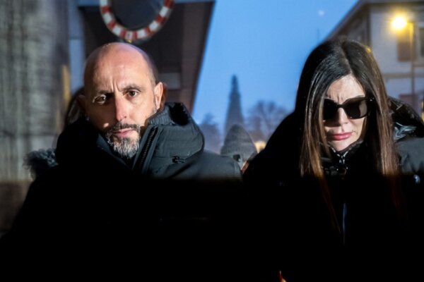 Κραν Μοντανά – Ο ιδιοκτήτης του μπαρ παραδέχεται: «Η έξοδος κινδύνου ήταν κλειδωμένη»