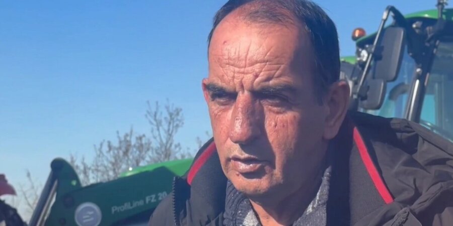 Μπλόκο Νίκαιας: Καταδικαστέοι οι βανδαλισμοί τρακτέρ λένε οι αγροτοσυνδικαλιστές αλλά καταγγέλλουν… προβοκάτσια