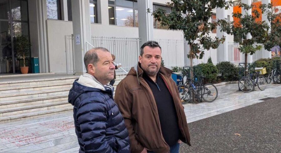 Μπλόκο Νίκαιας: Μήνυση για τα βανδαλισμένα τρακτέρ τους κατέθεσαν οι δύο αγρότες (video)