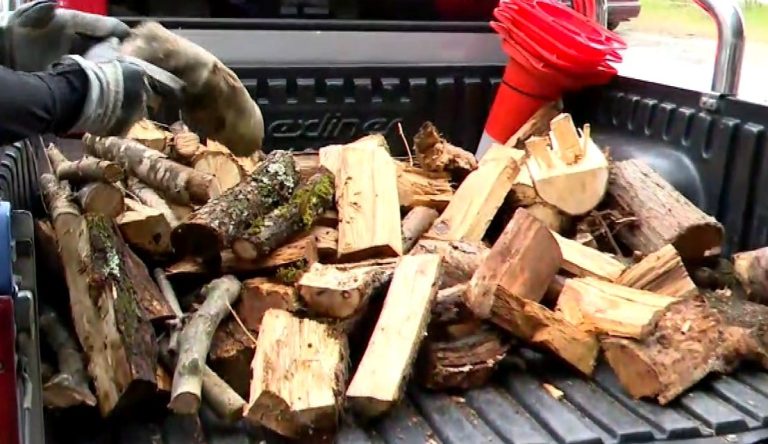 Βόλος: Δωρεά καυσόξυλων σε τουλάχιστον 65 νοικοκυριά από τη Λέσχη Ειδικών Δυνάμεων