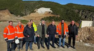 Κόκκαλης και Γκουντάρας σε υπο κατασκευή ταμιευτήρα στον Αγιόκαμπο