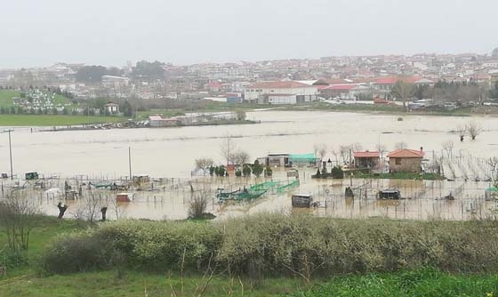Συναγερμός για πλημμύρες στην περιοχή του Διδυμότειχου στον Έβρο: Υπερχείλισαν τα φράγματα της Βουλγαρίας