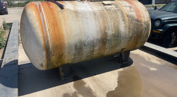 Δύο υπέργειες δεξαμενές πετρελαίου κοντά στα Φάρσαλα σφράγισε η Περιφέρεια Θεσσαλίας