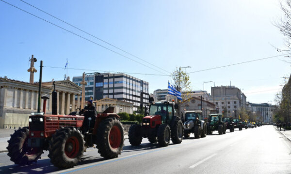 Αναχωρησαν οι αγρότες από το Σύνταγμα