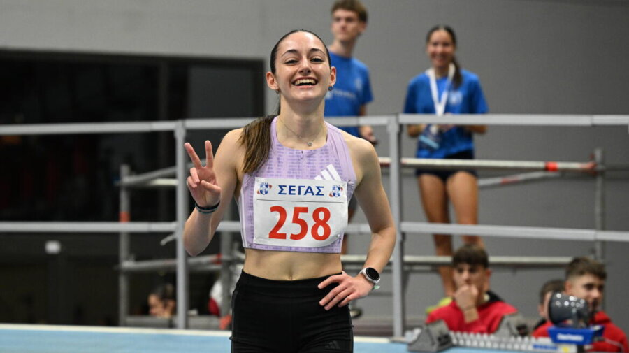 Στίβος: Φοβερό πανελλήνιο ρεκόρ της Ρούσσου στα 1.500 μέτρα