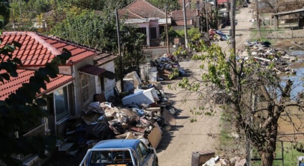 Βλοχός: Το χωριό – “φάντασμα” που πνίγηκε στη λάσπη του Daniel