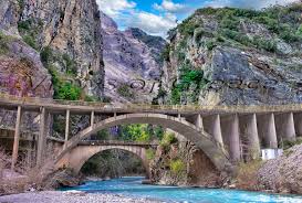 Οι ταξιδιωτικές αρετές της Ευρυτανίας: Πλήρης οδηγός με εμπειρίες για όλους