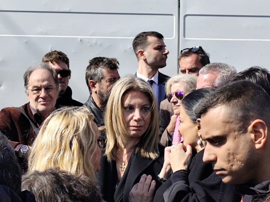 Στην συγκέντρωση για τα Τέμπη στο Σύνταγμα η Μαρία Καρυστιανού