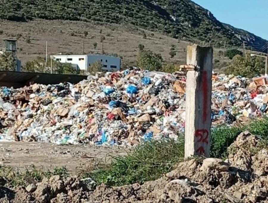 Παπαπέτρος – Μόσχος καταγγέλλουν ανεξέλεγκτη χωματερή δίπλα στον Βιολογικό και ζητούν εξηγήσεις