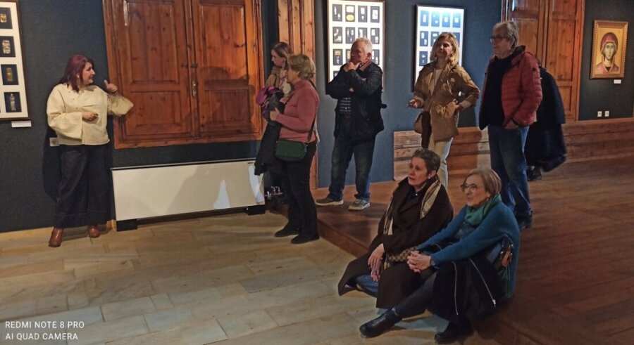 Oι “Φίλοι Διαχρονικού Μουσείου Λάρισας” ξεναγήθηκαν στην έκθεση “ΤΑΜΑΤΑ, Ελπίς Ανυπόκριτος”