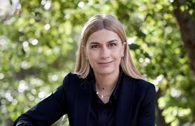 Σ. Βολουδάκη: Έτοιμα τα δύο σενάρια για την απαγόρευση της μπούρκας στη χώρα μας – Καμία τέτοια συζήτηση για τη μαντίλα