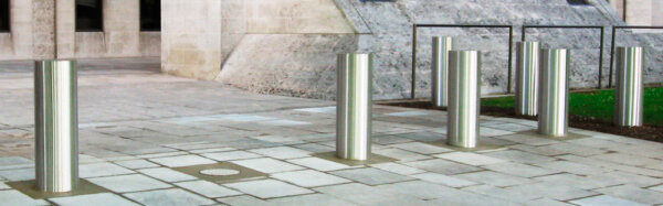 Eπανέρχονται μέχρι τέλος του έτους τα βυθιζόμενα κολονάκια στους κεντρικούς πεζόδρομους της Λάρισας