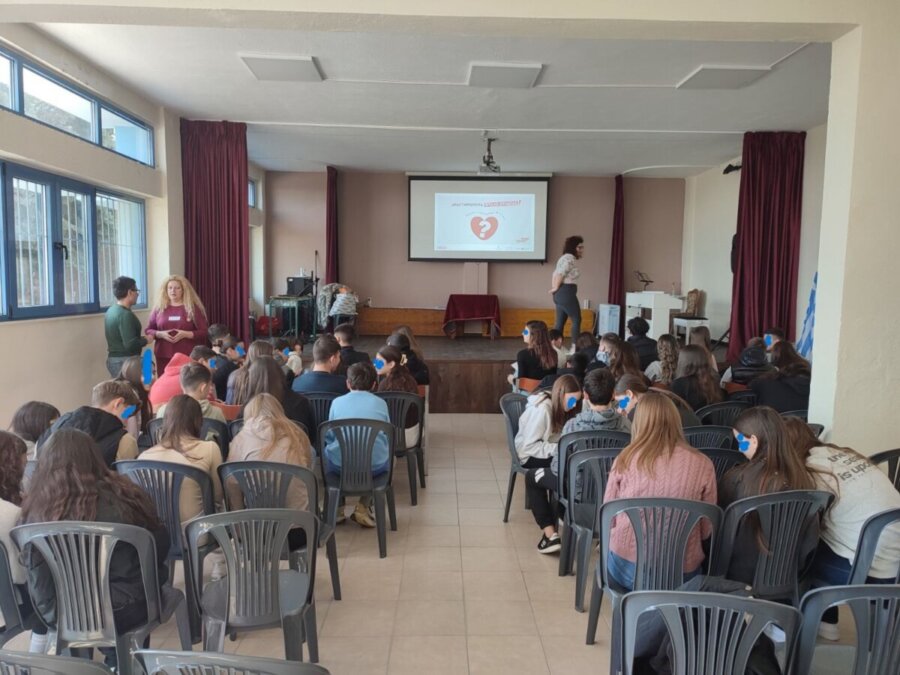 Γυμνάσιο Πυργετού: Ενημερωτική δράση του σχολείου για την έμμηνο ρύση